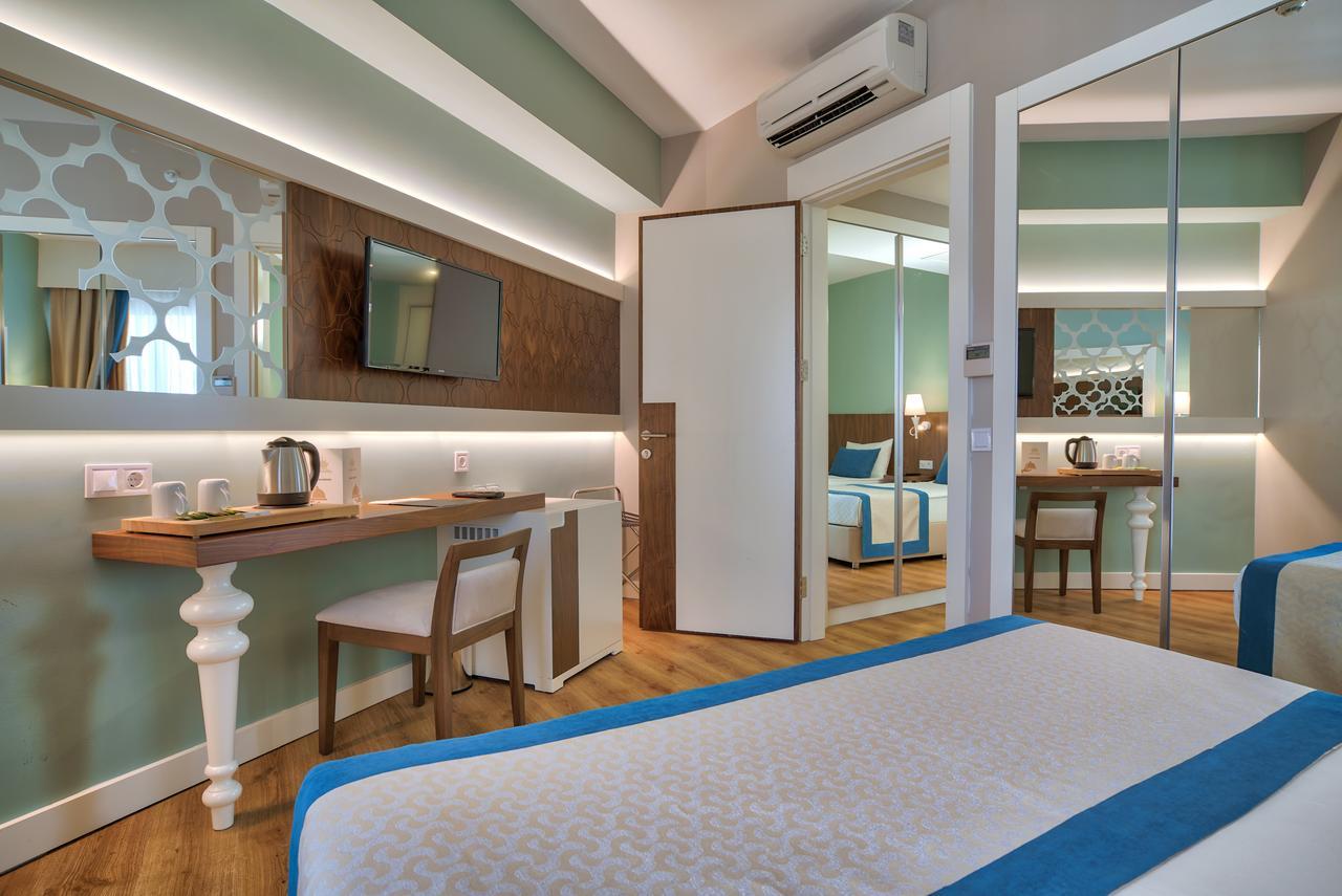 Side Crown Sunshine Ultra All Inclusive Exterior photo
