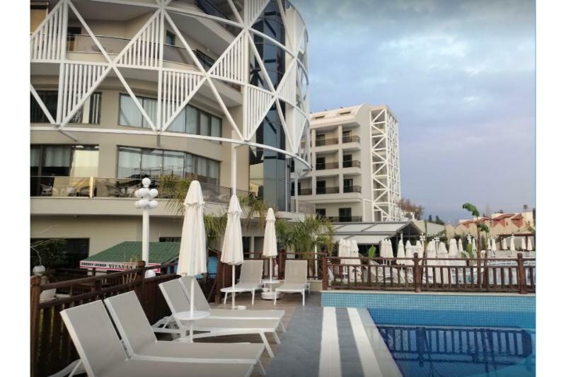 Side Crown Sunshine Ultra All Inclusive Exterior photo